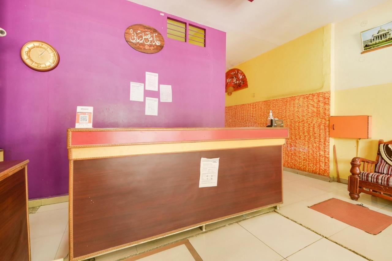 Spot On 74228 Galaxy Comforts Narasimharaja Puram Exterior photo