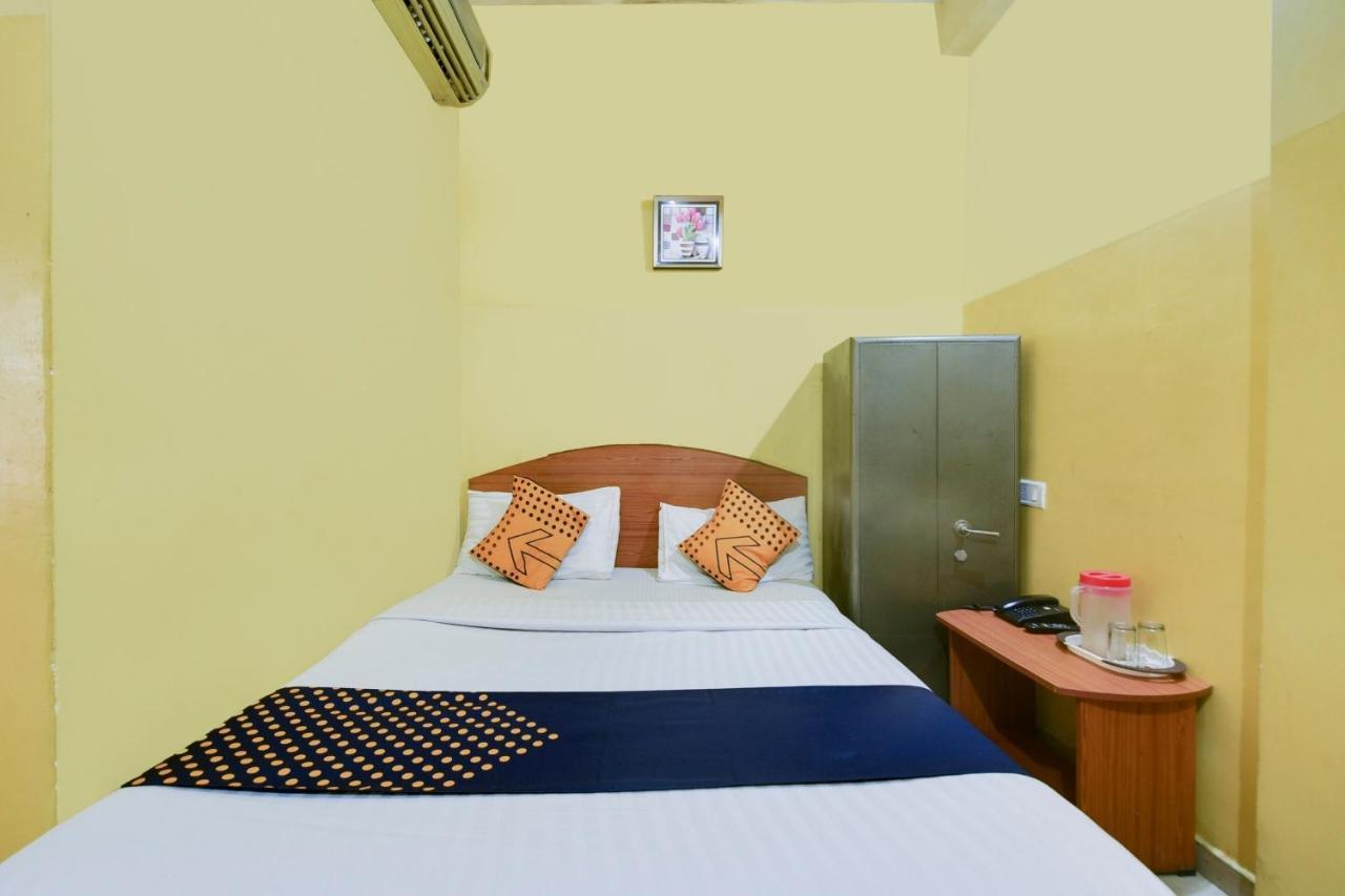 Spot On 74228 Galaxy Comforts Narasimharaja Puram Exterior photo
