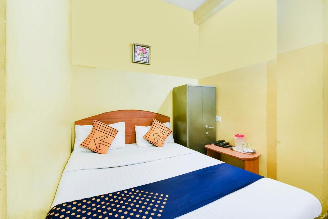Spot On 74228 Galaxy Comforts Narasimharaja Puram Exterior photo